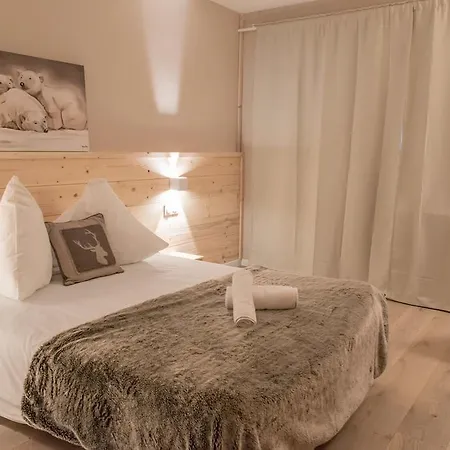 Les Flocons Szálloda 3*